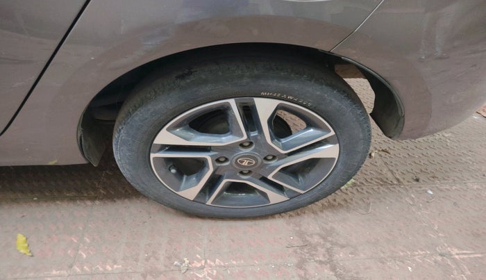 2017 Tata TIGOR XZ (O) PETROL, Petrol, Manual, 22,977 km, tyre