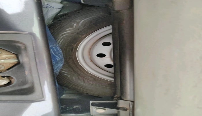 2021 Maruti S PRESSO LXI (O) CNG, Petrol, Manual, 77,062 km, tyre