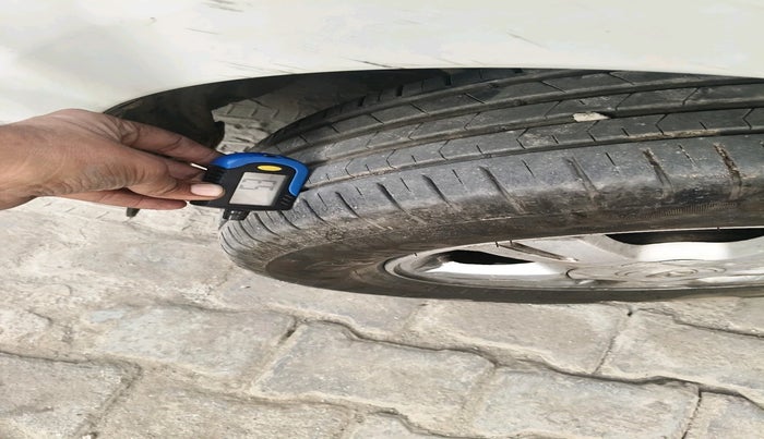 2011 Hyundai i20 ASTA 1.2, Petrol, Manual, 87,434 km, tyre