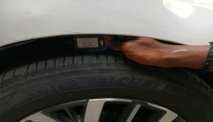 2017 Honda City 1.5L I-VTEC VX, Petrol, Manual, 1,23,398 km, tyre