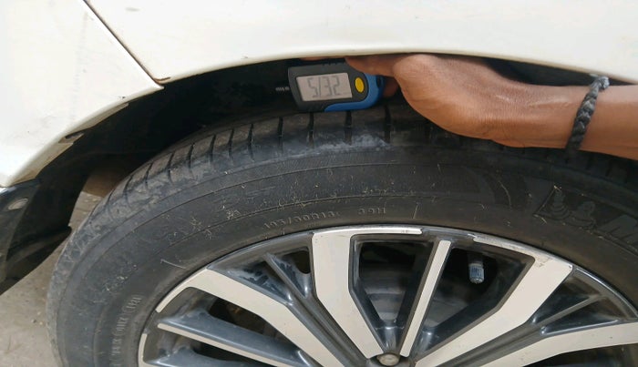 2017 Honda City 1.5L I-VTEC VX, Petrol, Manual, 1,23,398 km, tyre