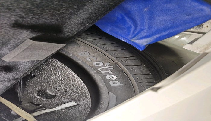 2019 Mahindra XUV300 W6 1.5 DIESEL, Diesel, Manual, 72,881 km, tyre