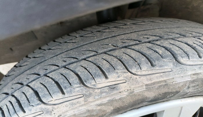 2016 Renault Kwid RXT 0.8, Petrol, Manual, 77,970 km, tyre