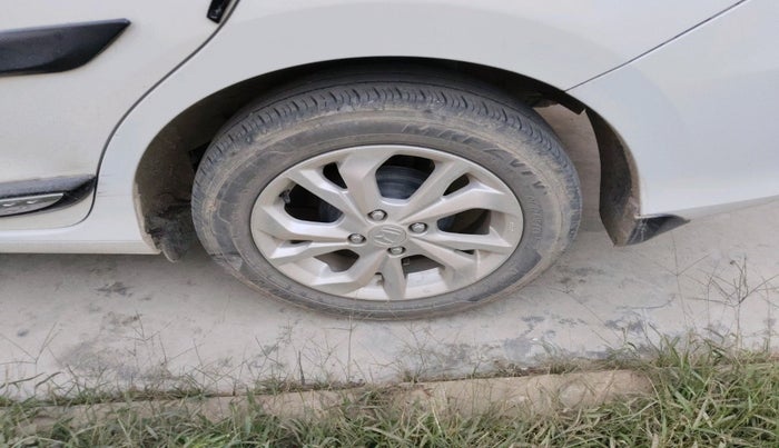 2020 Honda Amaze 1.2L I-VTEC V, Petrol, Manual, 31,204 km, tyre