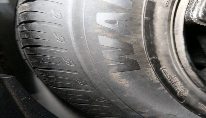 2023 Maruti BREZZA LXI S- CNG, Petrol, Manual, 90,157 km, tyre