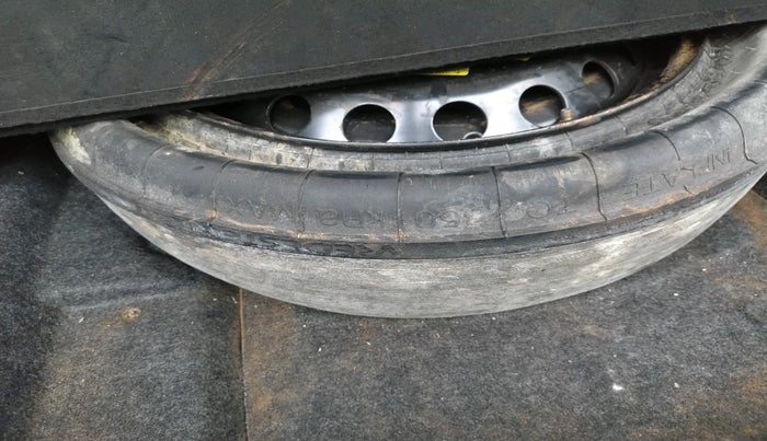 2013 Audi Q5 2.0 TDI QUATTRO, Diesel, Automatic, 1,08,497 km, tyre