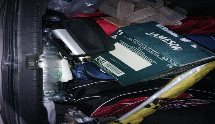 2015 Honda City 1.5L I-VTEC SV CVT, Petrol, Automatic, 1,18,033 km, tyre