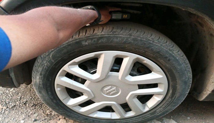 2017 Maruti Vitara Brezza VDI (O), Diesel, Manual, 1,31,177 km, tyre