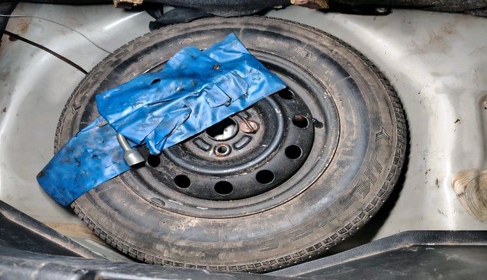 2017 Maruti Swift VDI, Diesel, Manual, 64,910 km, tyre