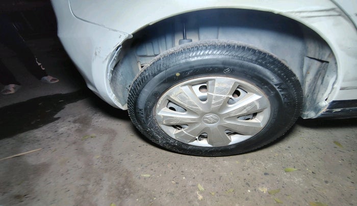 2017 Maruti Swift VDI, Diesel, Manual, 64,910 km, tyre