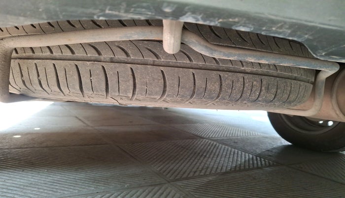 2021 Maruti Ertiga VXI CNG, Petrol, Manual, 1,94,014 km, tyre