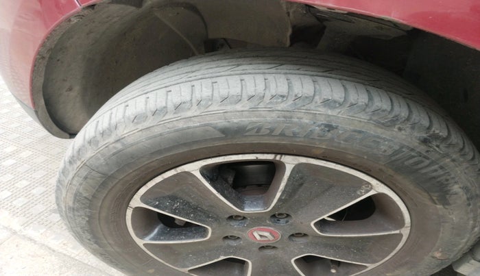 2017 Renault Duster 85 PS RXS MT DIESEL, Diesel, Manual, 1,09,350 km, tyre