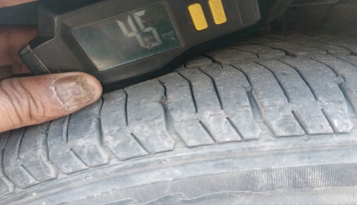 2012 Hyundai i10 SPORTZ 1.2, Petrol, Manual, 48,091 km, tyre