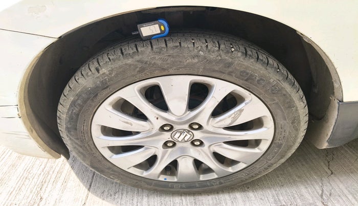 2016 Maruti Baleno ZETA PETROL 1.2, Petrol, Manual, 43,719 km, tyre