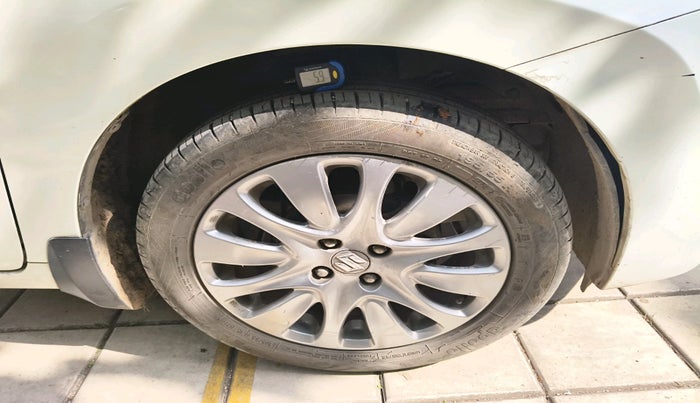 2016 Maruti Baleno ZETA PETROL 1.2, Petrol, Manual, 43,719 km, tyre