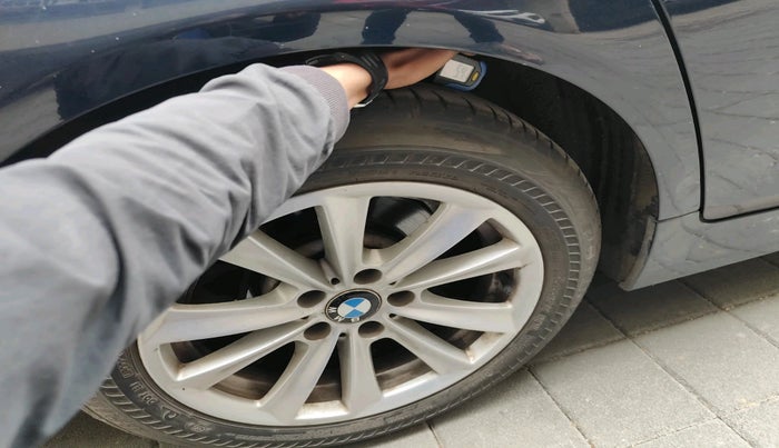 2011 BMW 5 Series 520D 2.0, Diesel, Automatic, 1,43,524 km, tyre