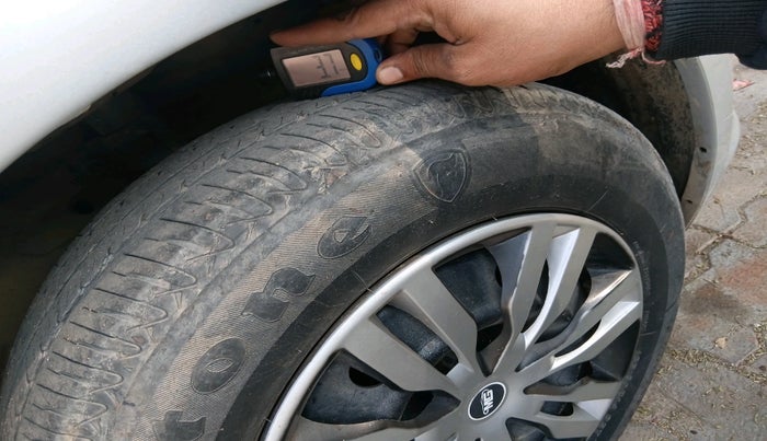 2015 Maruti Swift Dzire VDI, Diesel, Manual, 77,402 km, tyre