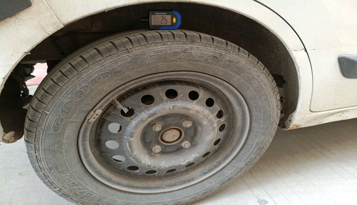 2014 Maruti Wagon R 1.0 VXI, Petrol, Manual, 1,19,284 km, tyre