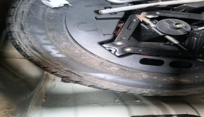 2018 Mahindra KUV 100 NXT K4+ D 6 STR, Diesel, Manual, 55,214 km, tyre