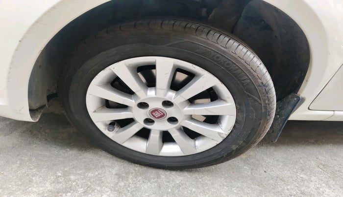 2015 Fiat Linea EMOTION 1.4 L T JET, Petrol, Manual, 73,840 km, tyre