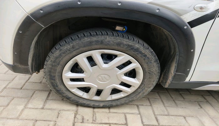 2019 Maruti Vitara Brezza VDI, Diesel, Manual, 41,566 km, tyre