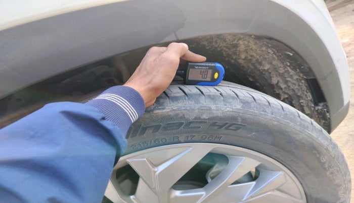 2023 Hyundai Creta SX 1.5 PETROL, Petrol, Manual, 42,596 km, tyre