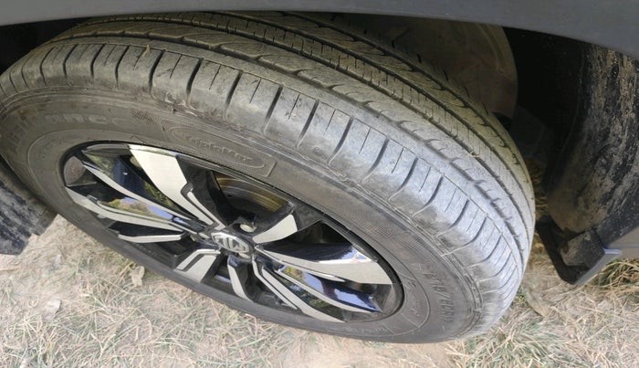 2020 MG HECTOR PLUS SHARP 1.5 PETROL TURBO DCT 6-STR, Petrol, Automatic, 10,676 km, tyre