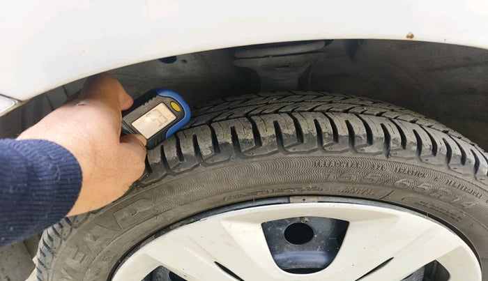 2014 Maruti Wagon R 1.0 VXI, Petrol, Manual, 57,029 km, tyre