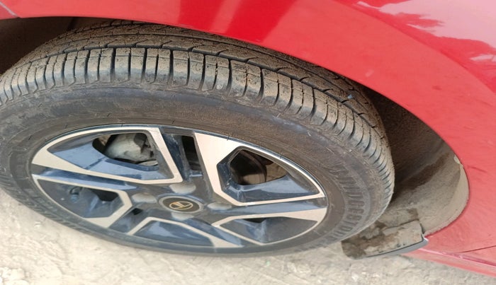 2023 Tata Tiago XZA PLUS DUAL TONE PETROL, Petrol, Automatic, 2,127 km, tyre