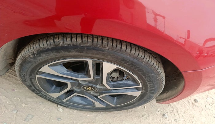 2023 Tata Tiago XZA PLUS DUAL TONE PETROL, Petrol, Automatic, 2,127 km, tyre