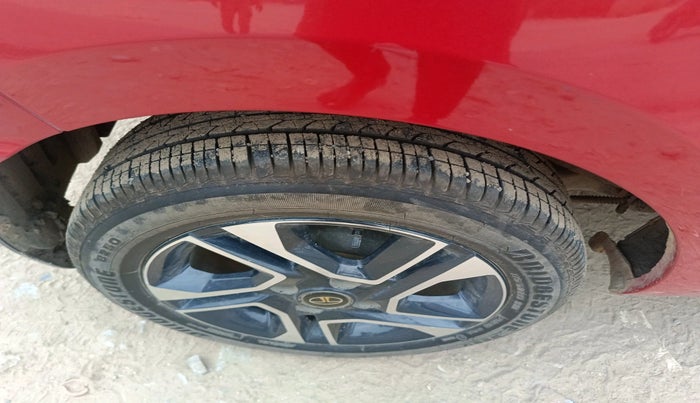 2023 Tata Tiago XZA PLUS DUAL TONE PETROL, Petrol, Automatic, 2,127 km, tyre