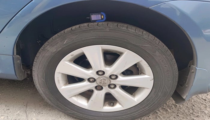 2011 Toyota Corolla Altis G PETROL, Petrol, Manual, 1,45,513 km, tyre