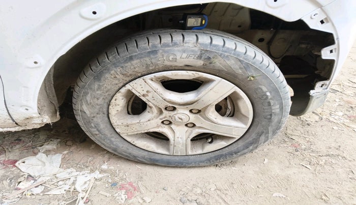 2019 Renault TRIBER RXZ, Petrol, Manual, 93,659 km, tyre