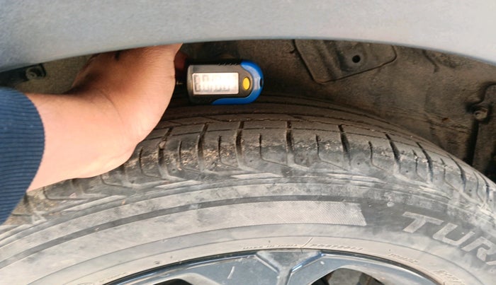 2022 Tata NEXON XZ PLUS PETROL DARK EDITION, Petrol, Manual, 39,137 km, tyre