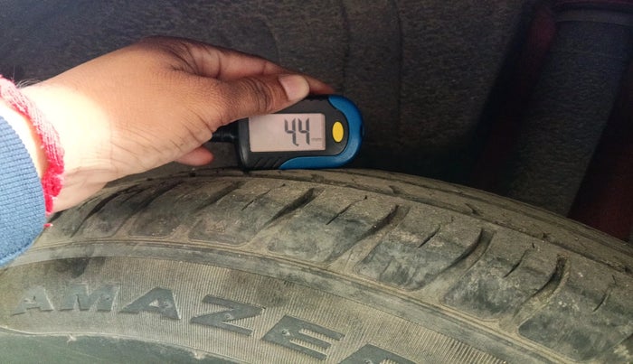 2018 Maruti Swift VXI, Petrol, Manual, 19,940 km, tyre