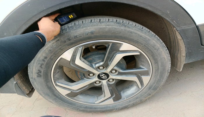 2019 Hyundai Creta SX AT 1.6 DIESEL, Diesel, Automatic, 1,42,753 km, tyre