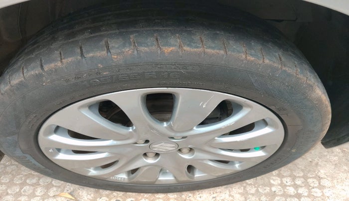 2017 Maruti Baleno ALPHA PETROL 1.2, Petrol, Manual, 35,385 km, tyre