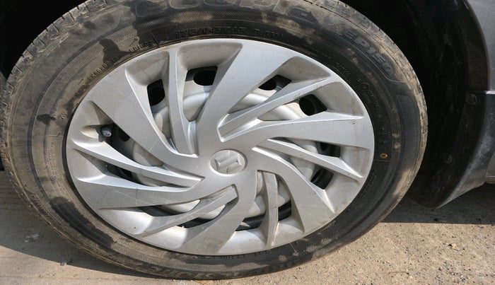 2021 Maruti IGNIS SIGMA 1.2, Petrol, Manual, 8,575 km, tyre