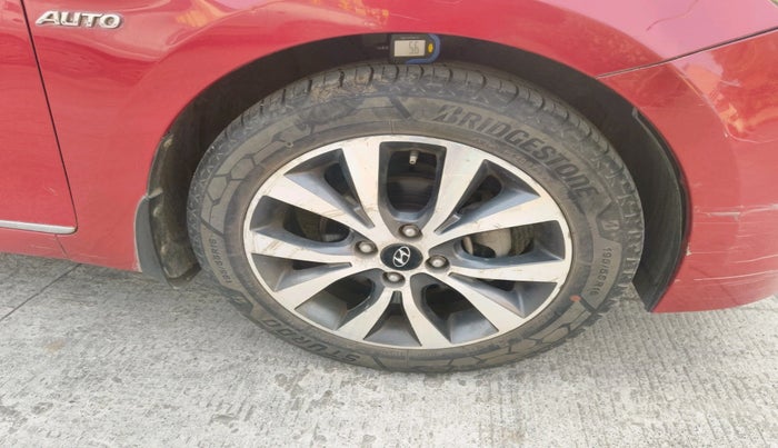 2015 Hyundai Verna FLUIDIC 4S1.6 VTVT S O AT, Petrol, Automatic, 82,100 km, tyre