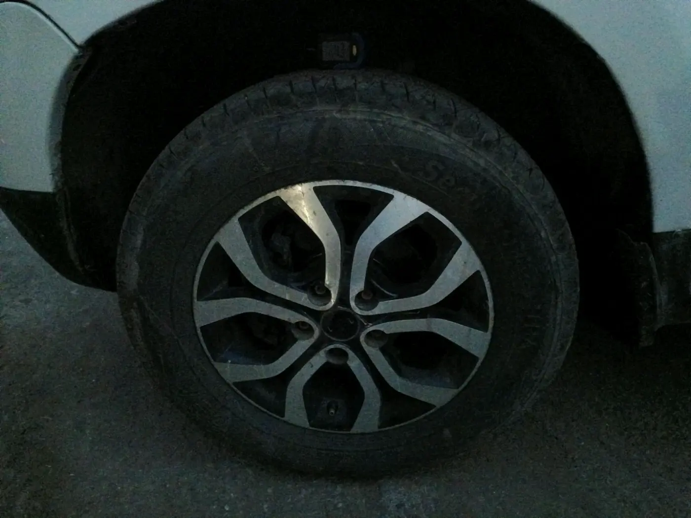 2015 Renault Duster 85 PS RXE DIESEL, Diesel, Manual, 65,280 km, tyre