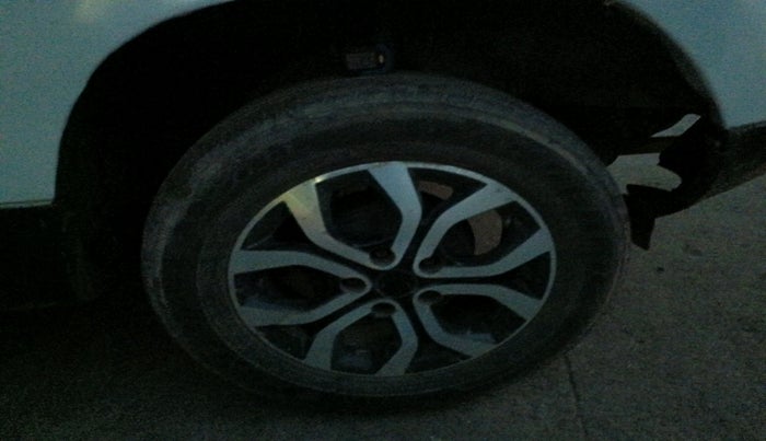 2015 Renault Duster 85 PS RXE DIESEL, Diesel, Manual, 65,280 km, tyre