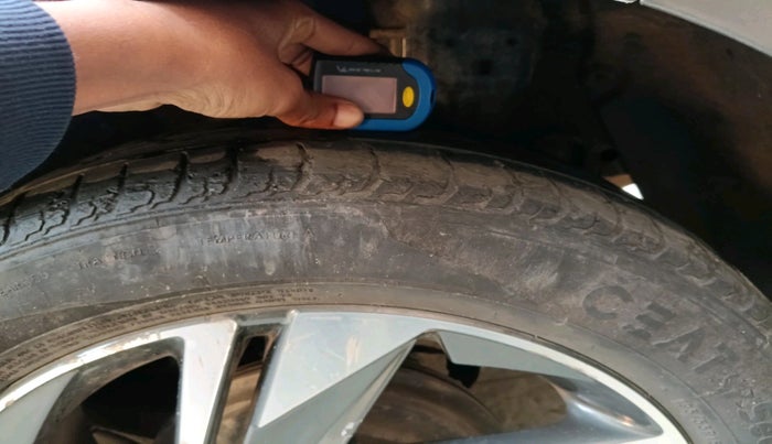 2020 Hyundai NEW I20 ASTA 1.2 MT, Petrol, Manual, 53,046 km, tyre