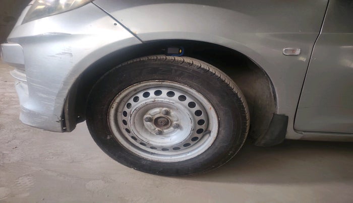 2014 Honda Amaze 1.2L I-VTEC EX, Petrol, Manual, 1,24,702 km, tyre