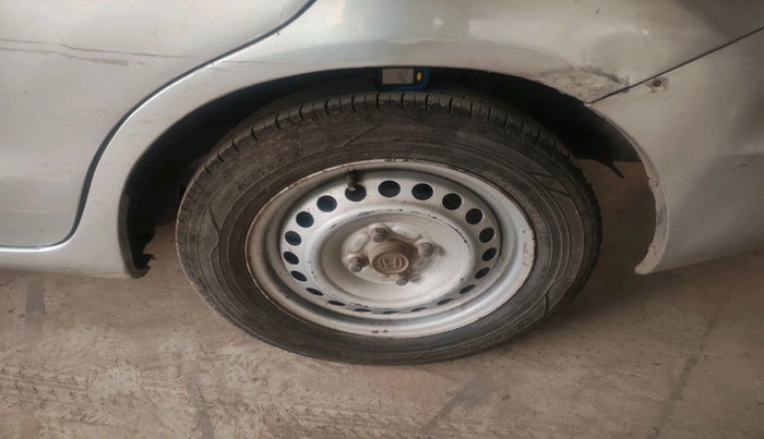 2014 Honda Amaze 1.2L I-VTEC EX, Petrol, Manual, 1,24,702 km, tyre