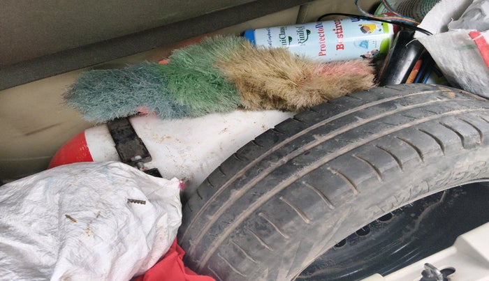 2018 Maruti Celerio VXI (O) CNG, Petrol, Manual, 1,31,416 km, tyre