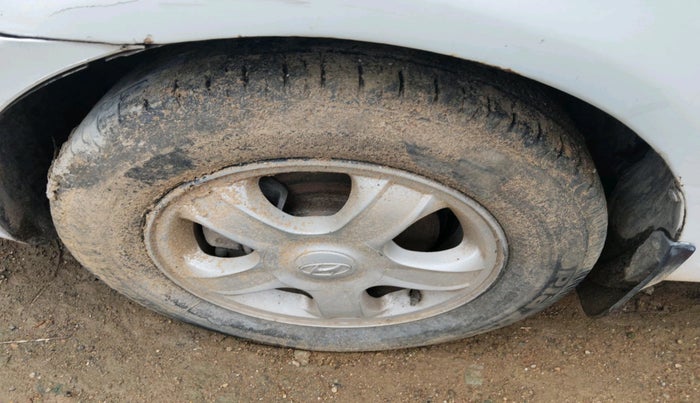2007 Hyundai Verna XXI, Petrol, Manual, 1,20,212 km, tyre