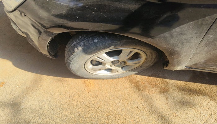 2010 Hyundai i20 ASTA 1.4 AT, Petrol, Automatic, 1,21,554 km, tyre