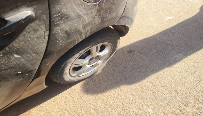 2010 Hyundai i20 ASTA 1.4 AT, Petrol, Automatic, 1,21,554 km, tyre