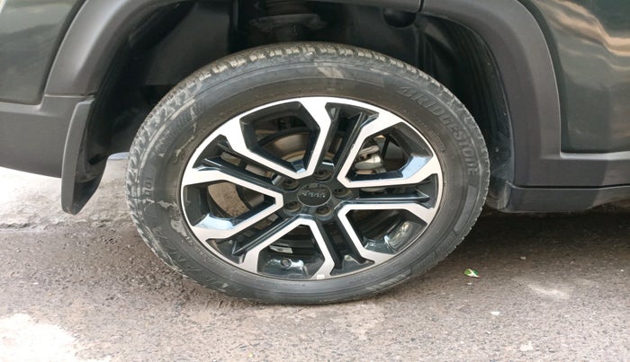 2022 Jeep Compass LIMITED (O) 1.4 PETROL DCT, Petrol, Automatic, 55,368 km, tyre