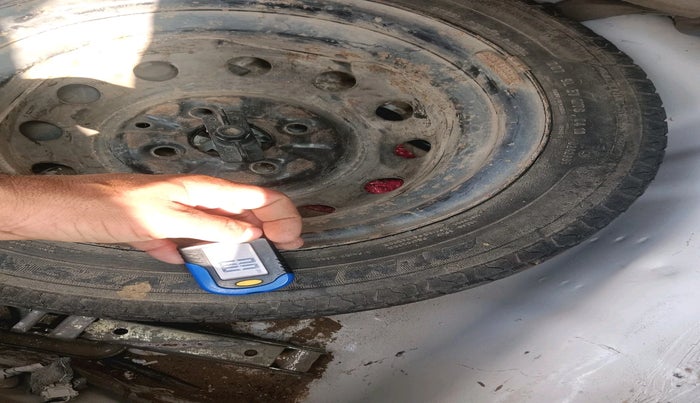 2018 Hyundai Eon MAGNA +, Petrol, Manual, 87,094 km, tyre